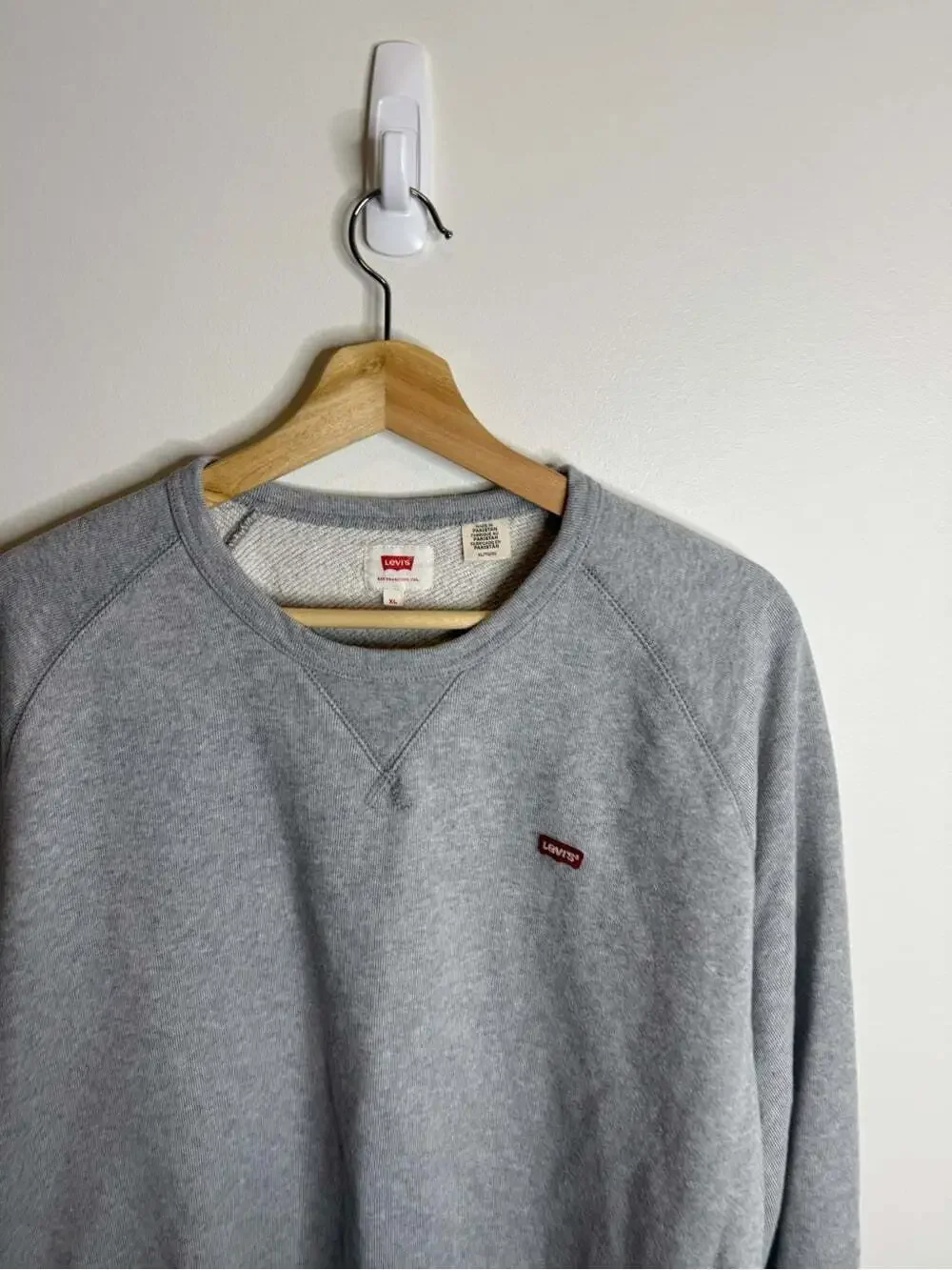 Levi's Light Gray Crewneck Sweatshirt with Small Red Logo